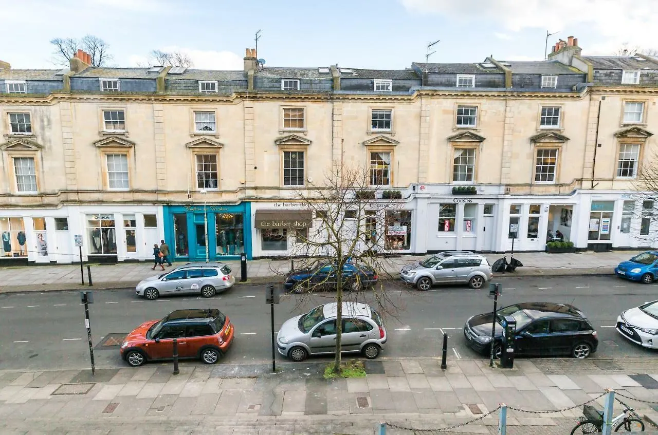 Luxury Apartments - 10 Royal Parade Cheltenham