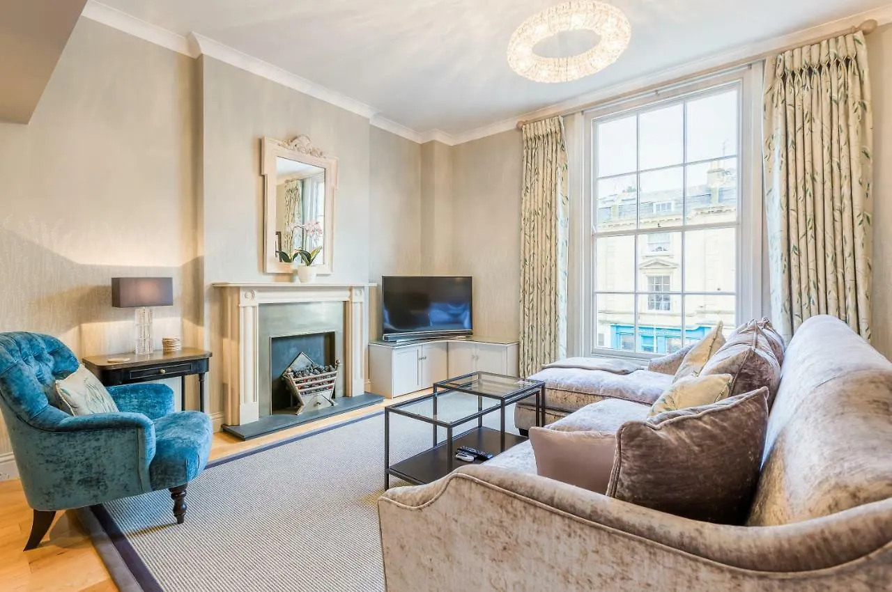 Luxury Apartments - 10 Royal Parade Cheltenham