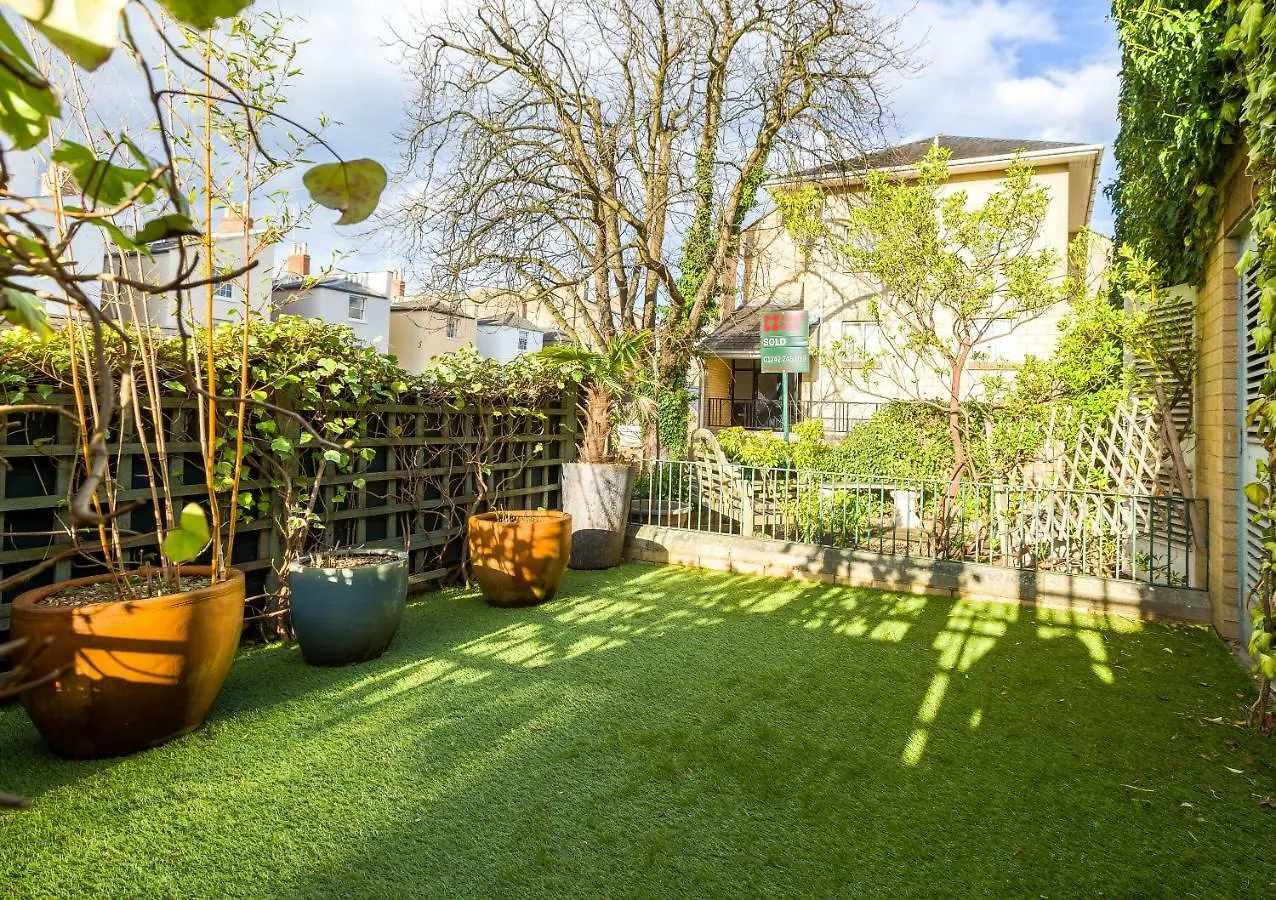 Luxury Apartments - 10 Royal Parade Cheltenham 0*,  United Kingdom